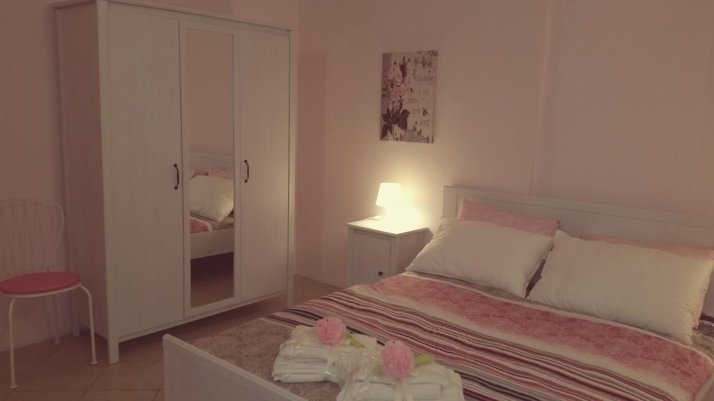 B&B La Rosa 塔兰托 外观 照片